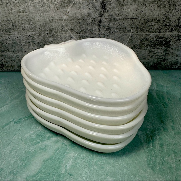 Vintage Hazel Atlas White Milk Glass Strawberry Shape Trinket Dish Bowl set of 6 - Picture 1 of 5